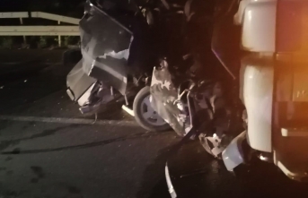 Boyabat Sinop yolunda otomobil ile TIR çarpıştı: 1 ölü