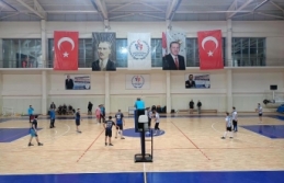 Boyabat'ta kurumlar arası voleybol turnuvası devam ediyor