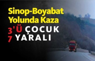 Sinop -Boyabat Yolunda Trafik Kazası 3'ü Çocuk...