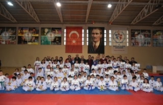 Boyabat Taekwondo Kursu Öğrencilerinden Başarılı...