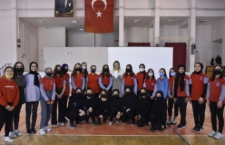 Şehit Ersoy Gürsu Anadolu Lisesinde Kadınlar Günü...