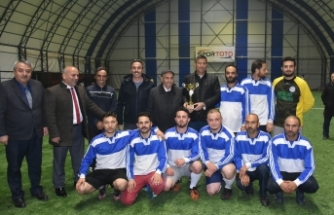 Boyabat'ta kurumlar arası futbol turnuvası şampiyonu penaltılarla belirlendi
