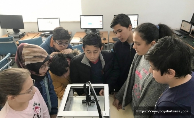 Boyabatlı Gençler "KODADI 2023" Projesi Kapsamında İlk Defa 3 Boyutlu Yazıcıyla Tanıştılar