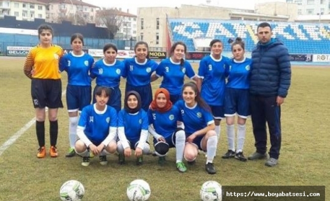 Boyabat Kız Futbol Takımı Grubunda Şampiyon Oldu