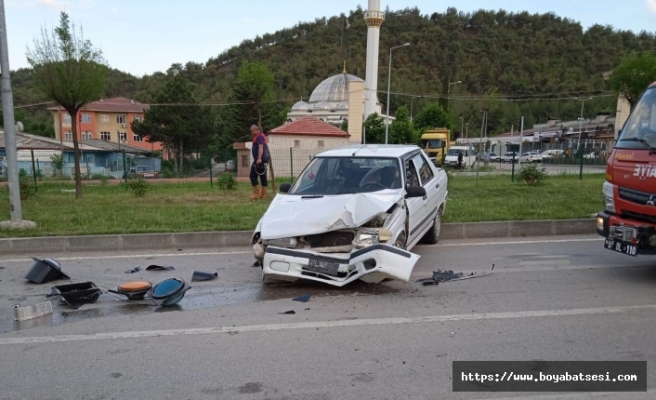 Sanayi Kavşağında Trafik kazası: 1 Yaralı
