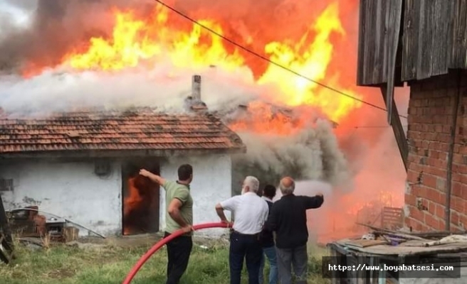 5 ev 1 ambar yangında kül oldu