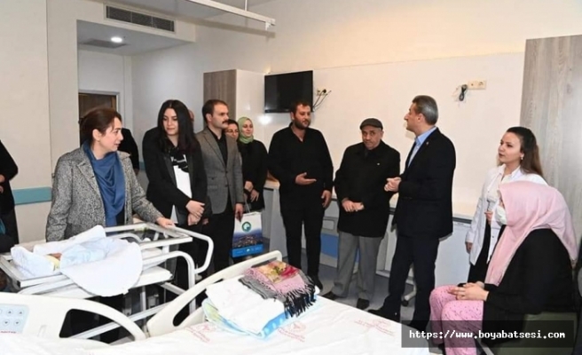 Vali Erol Karaömeroğlu Boyabat’a sığınan depremzede aileleri ziyaret etti